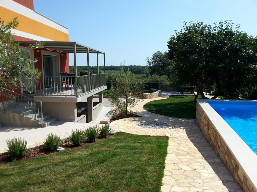 Summer Delight Apartments Savudrija Bagian luar foto