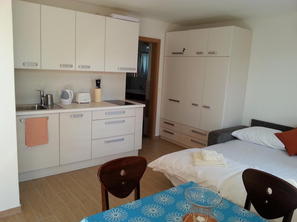 Summer Delight Apartments Savudrija Bagian luar foto