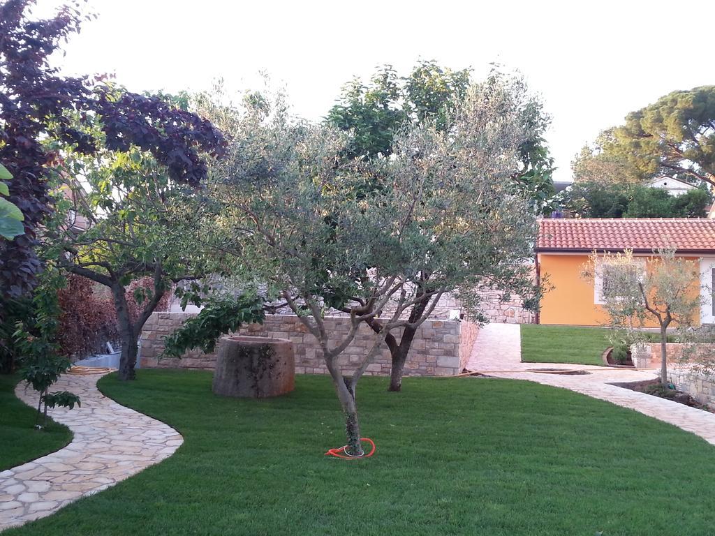 Summer Delight Apartments Savudrija Bagian luar foto