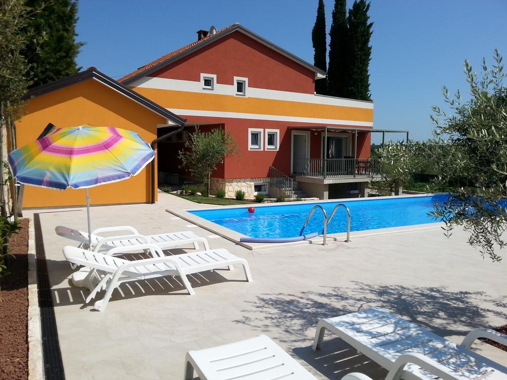 Summer Delight Apartments Savudrija Bagian luar foto