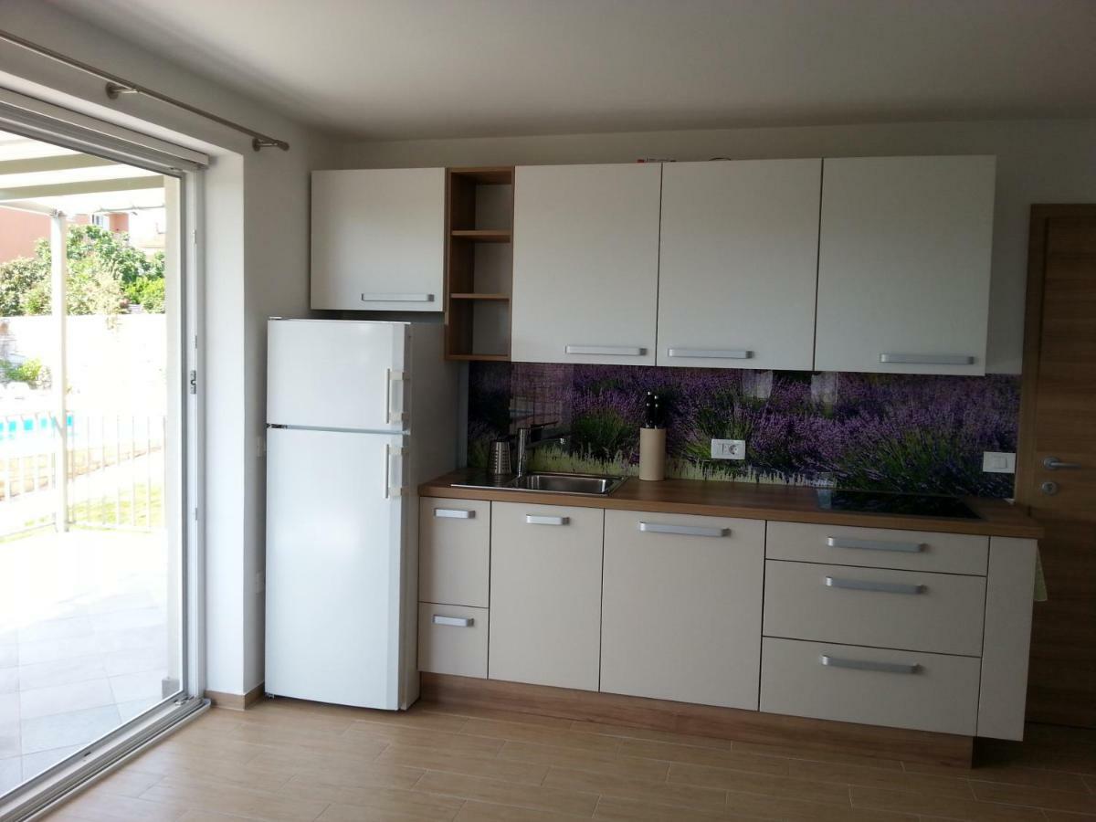 Summer Delight Apartments Savudrija Bagian luar foto